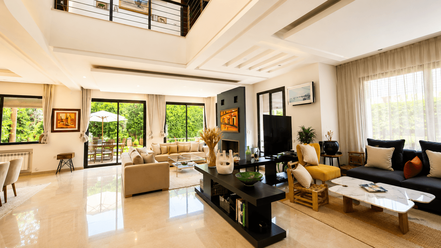 Ain Diab/Villa vide 520m² - 4ch - Résid. fermée