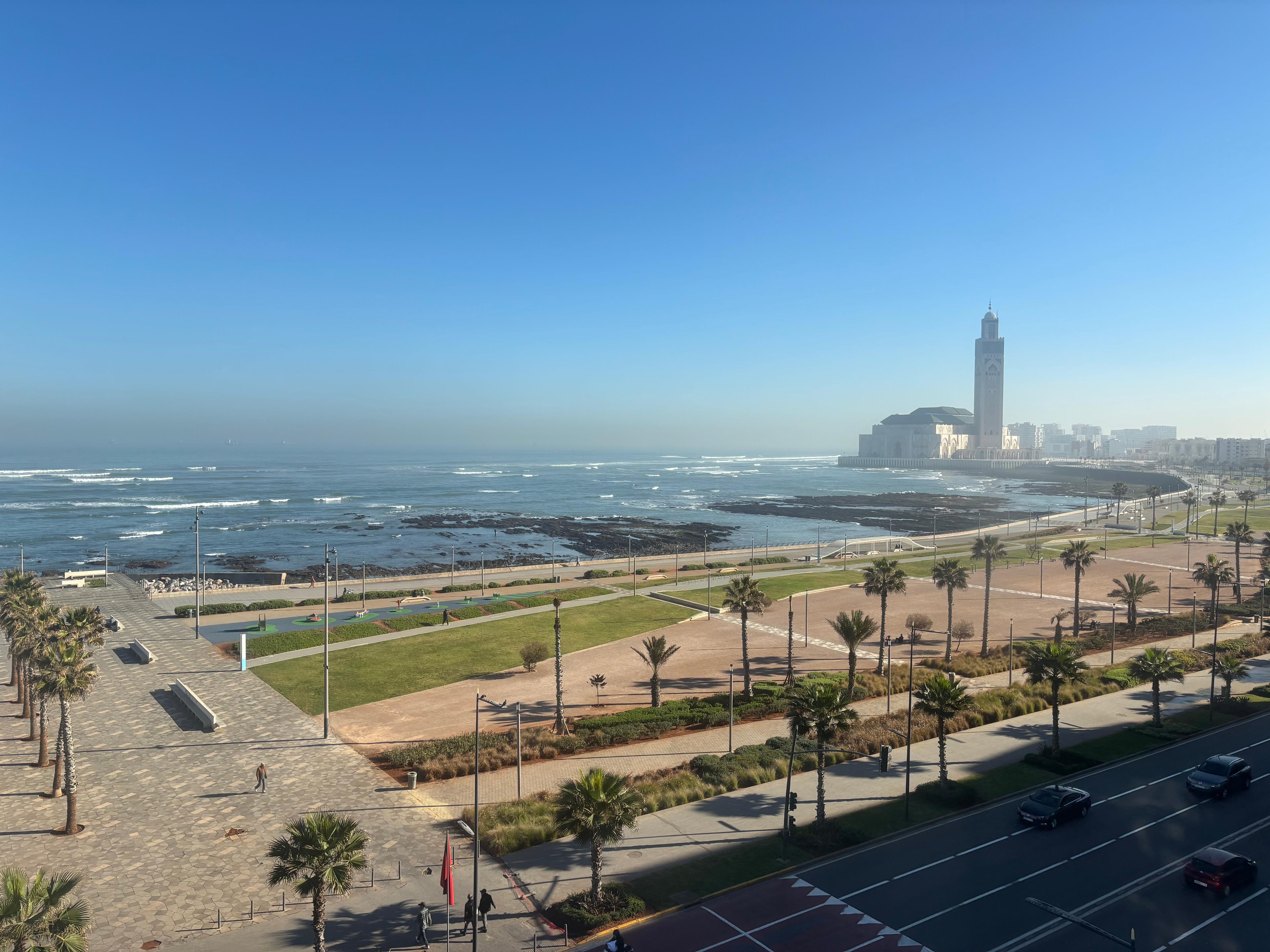 Corniche/Plateau bureaux 109m² - Vue mer Mosquée