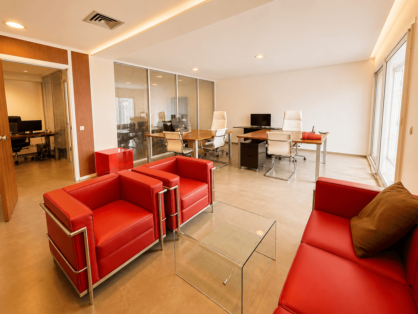 Racine/Bureau meublé 102m² - Terrasse