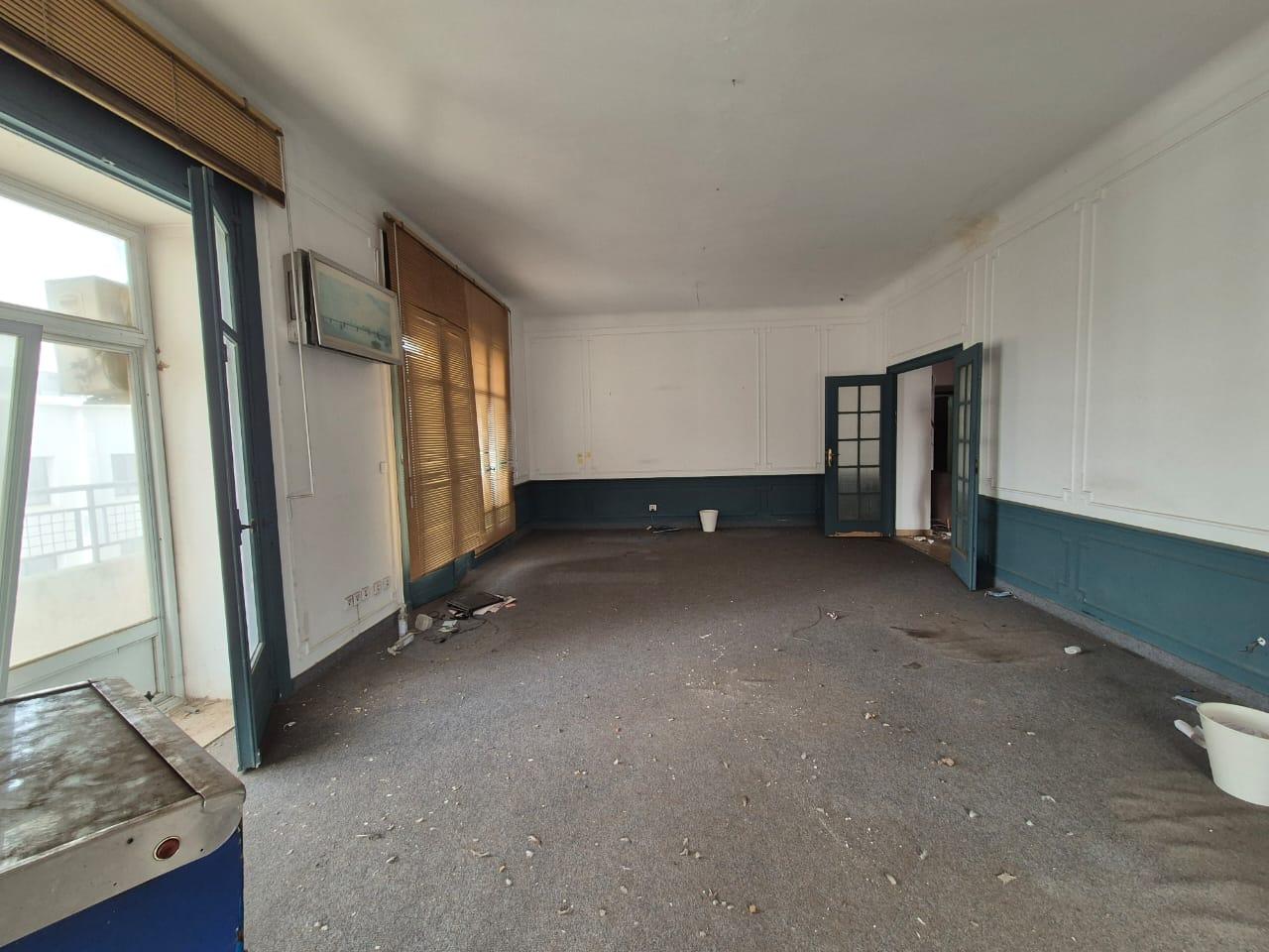 Centre-ville/Immeuble Paquet 250m² - À vendre